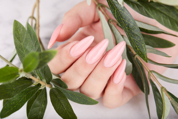 Get Beauty parlor-Excellent Fingernails with Semi Cured Gel Wraps post thumbnail image