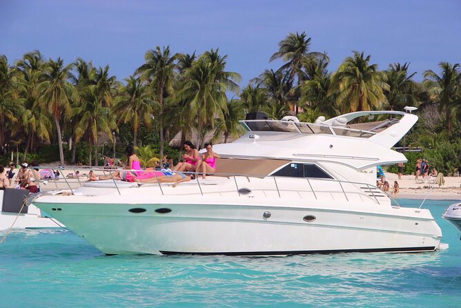 Luxury and Privacy Combined: Cancun’s Private Yacht Rentals post thumbnail image