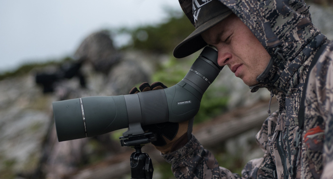 Discover the Top Spotting Scopes for Elk Hunting post thumbnail image